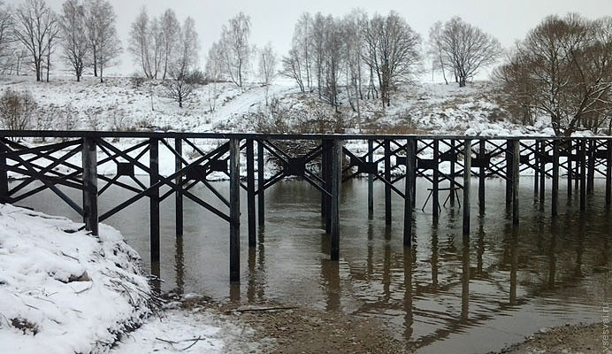 Свайные мосты: надежное решение для преодоления водных преград в Осинниках от 57008 руб