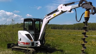 Аренда экскаватора погрузчика с ямобуром в Осинники цена от 1555 руб